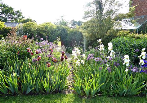 Garden Visit Flower Borders In A Colorful English Garden Tattenhall