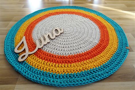 Bold accents and exciting interior decor themes, photographs kids room decorating can be inspired by kids. Rainbow round rug, modern kids room, nursery room decor ...