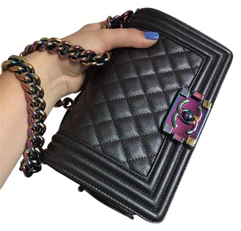 Discover the latest boy chanel handbags collections on the chanel official website. Chanel Boy Mermaid Rainbow Small Purple Iridescent Leather ...
