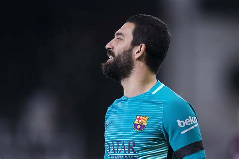 La liga ekiplerinden fc barcelona ve türkiye millî takımı forması giymektedir. Arsenal: Signing Arda Turan An Unnecessary Admission Of ...