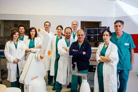 Primo Intervento Con Il Robot Di Neurochirurgia Meyer Azienda
