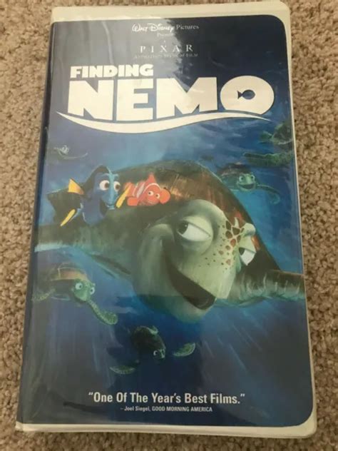 WALT DISNEY PICTURES Pixar FINDING NEMO VHS 2003 Clamshell Case