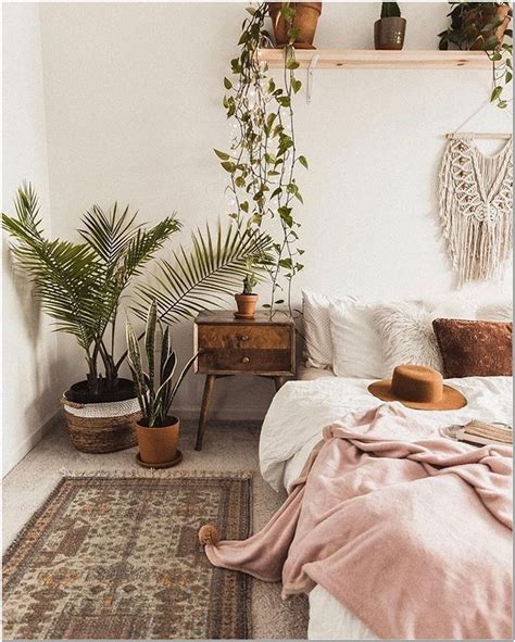 65 boho minimalist with urban outfitters bedroom idea 22 bedroom decor bohemian chic bedroom