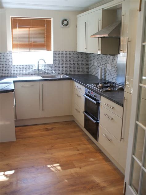 Our laminate bathroom countertops are manufactured to the highest standards, resulting in a vanity top that is both durable and low maintenance. cream kitchen Archives - Revive my roomRevive my room