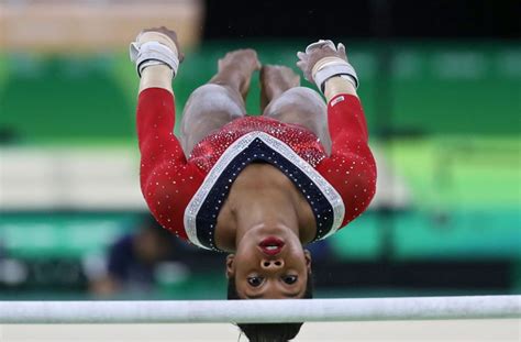 We would like to show you a description here but the site won't allow us. Allen Grund zum Strahlen hat Simone Biles - Stuttgarter ...