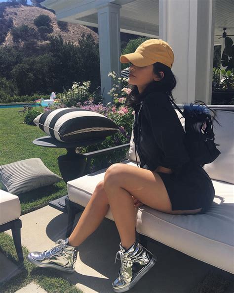 Kylie Jenners 19 Best Shoe Looks This Year Photos Footwear News