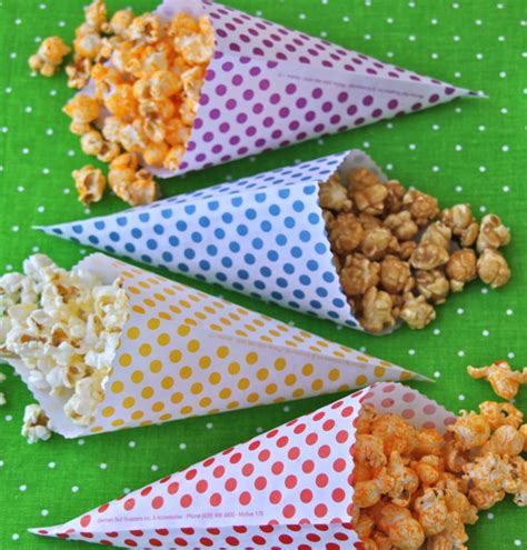 Product12 Polka Dot Party Cones