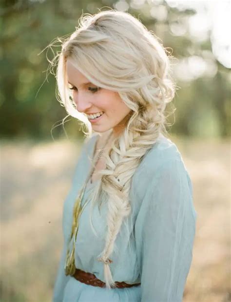 Romantic Hair And Makeup Looks To Complement Your Sweet Style Glam