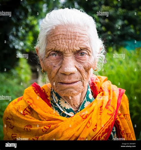 Old Nepali Woman Hi Res Stock Photography And Images Alamy