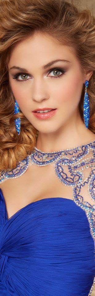 Beauty in blue♡♡♡♡♡ | Glamour, Pretty face, Glamour shots