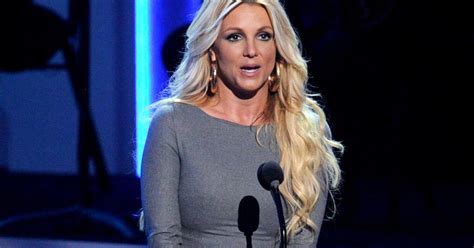Britney Spears Self Styled Manager Set To Testify Cbs Los Angeles