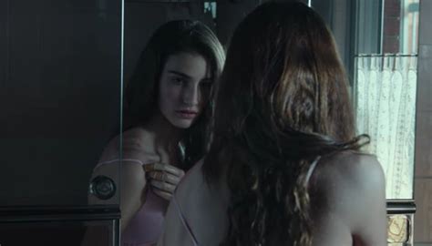 Subversive spanish horror flick, veronica, has recently been trending in the horror community as one of the most disturbing netflix movies ever filmed. Netflix Horror Movie "Veronica" Got 100% On Rotten ...