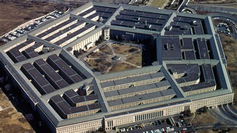 Quick History Of The Pentagon Headquarters Us Military Youtube