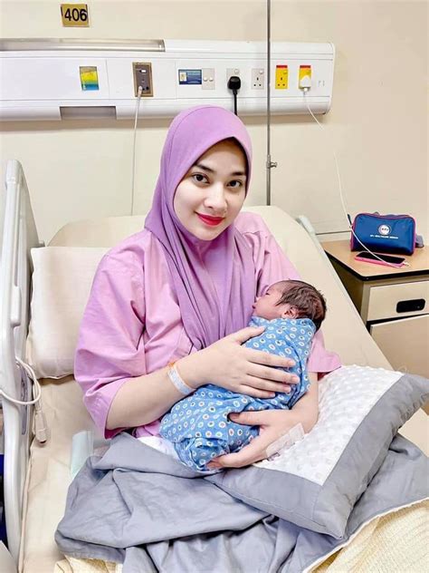 Koyakan faraj yang berlaku semasa bersalin terjadi kepada lebih 90% wanita. "Betul-Betul 10cm Baru Teran". Alhamdulillah Bersalin 3 ...