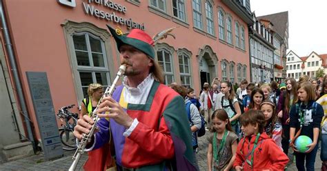 Märchenstrasse Feiert 200 Jahre Sagen Der Brüder Grimm Gmxch
