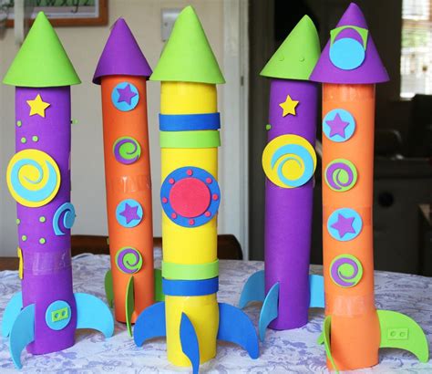 Easy To Make Rocket Ships Manualidades Manualidades Infantiles