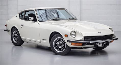 1972 Datsun 240z With Skyline R33 Gt R Engine Sells For 57000 Carscoops