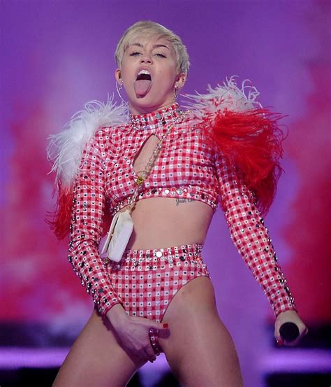Twitter Miley Cyrus Tour Bus Catches Fire On The Road