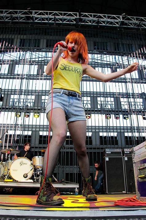 Hot In Celebrity Circles Hayley Williams Paramore Photo Gallery