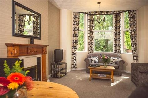 Luxus chalets & apartments in ruhiger lage mit sauna oder infrarotkabine. Malone Lodge Hotel & Apartments (Belfast): What to Know ...