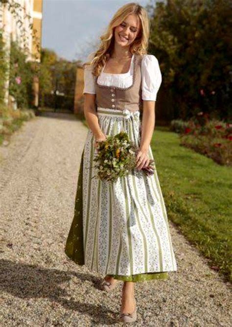 Traditional Bavarian Dirndl Charming German Dress Traditional German Clothing Dirndl Dress