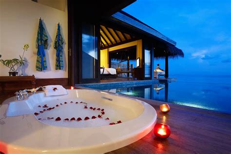 Maldives Honeymoon Package Teeparam