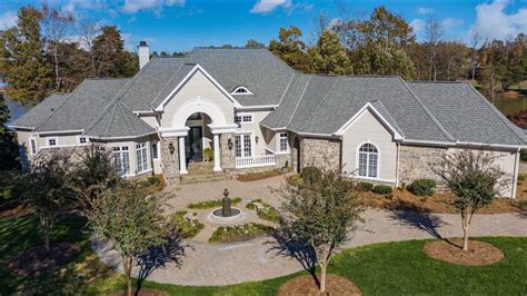 Gorgeous Stucco Exterior Repaint Accessible Beige And Snowbound Sw