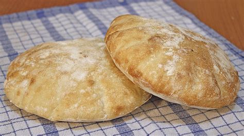 Somuni Lepinje Recept Flat Bread Recipe Bosnian Bread Recipe