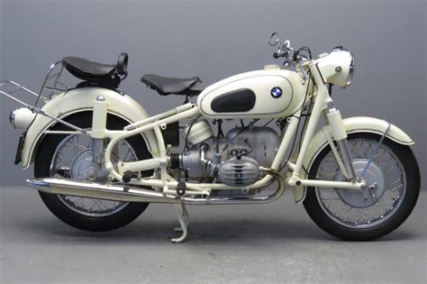 With its classic lines, piano black paintwork and traditional layout, you'd be forgiven for thinking this 490cc bmw motorcycle is from the 1965 bmw motorrad brochure. BMW 1965 R50 500cc 2 cyl ohv 2706 - Yesterdays