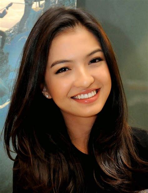 most beautifull indonesian actress pictures gallery 2014 with lovely smile beauty girl