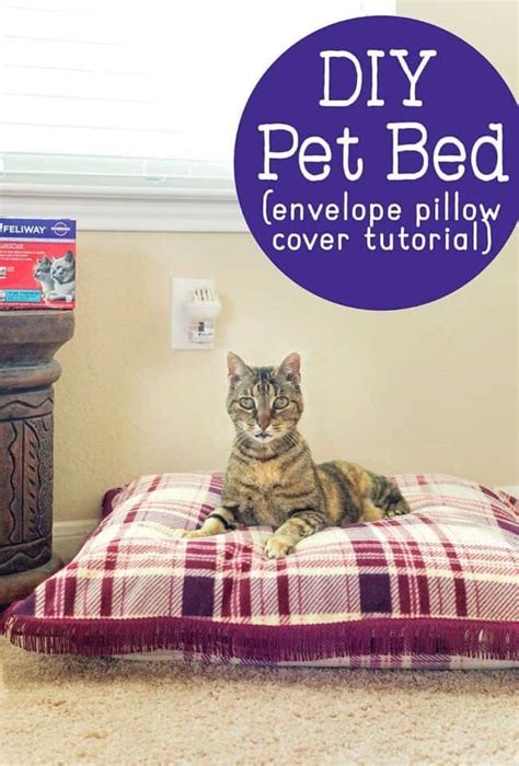 Diy Cat Bed Tutorial Make Your Cat A Sweet New Bed With An Old Pillow