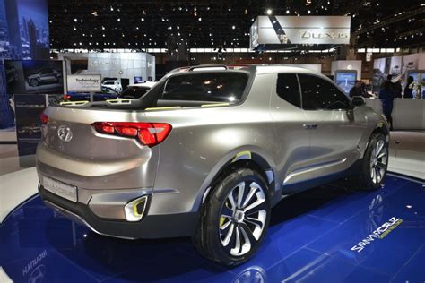 Hyundai will reveal its unibody truck on april 15, but this should give you a pretty solid idea of its design. 2021 Hyundai Santa Cruz Pickup Truck: Design, Powertrains ...