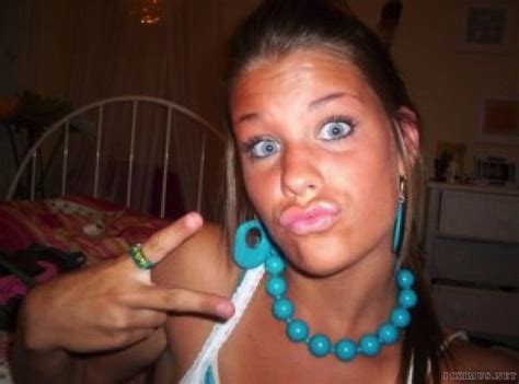 30 Things You Know All Too Well If You Were A Myspace Pro Duck Face