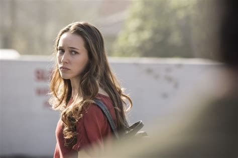 Alycia Debnam Carey Talks Fear The Walking Dead And What Alicia Knows Ign