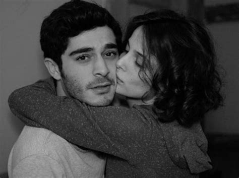 Aşk tesadüfleri sever 2'nin çekimlerinin bitmesi partiyle kutlandı. Büşra Develi'den Yiğit Kirazcı açıklaması - Magazin ...