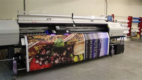 Large Vinyl Banner Printing Process With Uv Inks Front Signs