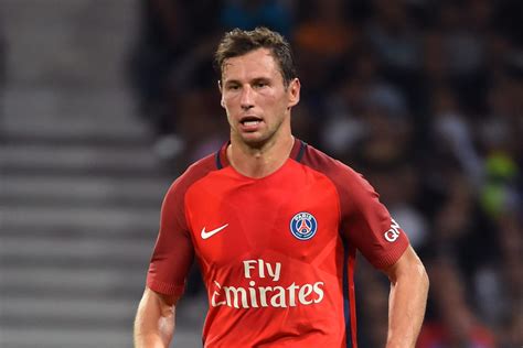 Au psg de 2016 à 2017. 11e ex aequo - Grzegorz Krychowiak (PSG) : 400 000 euros ...