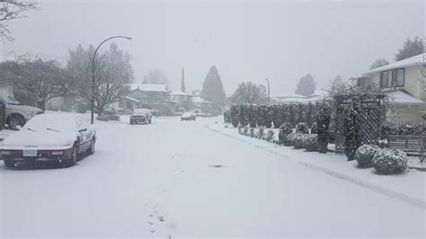 Il contient également des renseignements sur le réseau de radars. Invierno en Vancouver, Canada - YouTube