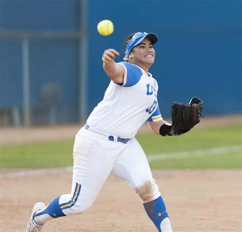 UCLA softball faces first two defeats of season against Oregon - Daily ...