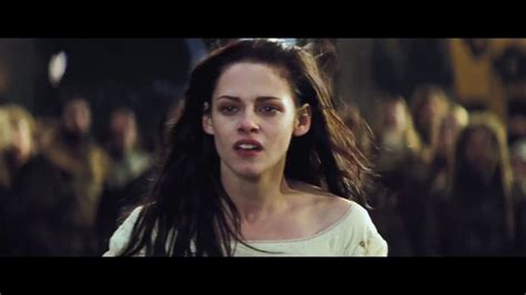 snow white and the huntsman official trailer 2 hd snow white and the huntsman image