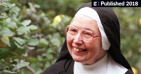 Sister Wendy Beckett Nun Who Became A Bbc Star Dies At 88 The New