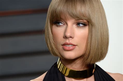 Taylor Swift Bleached Her Hair In The Name Of Coachella Racked