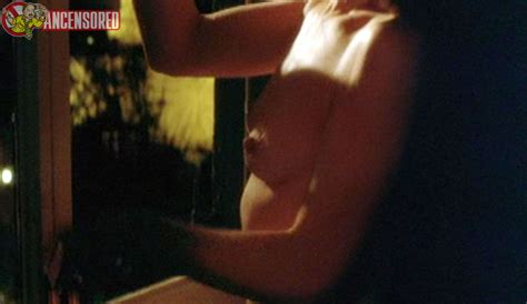 Isabelle Huppert Nuda ~30 Anni In The Bedroom Window