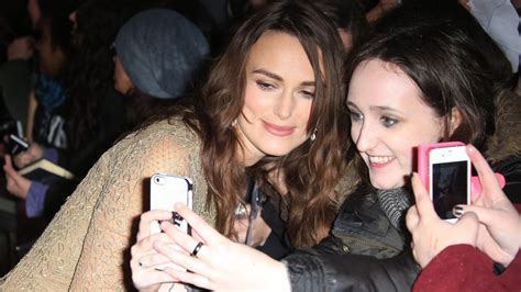 Keira Knightley Told Her Same Sex Prom Date Kiss Photo Was Disgusting