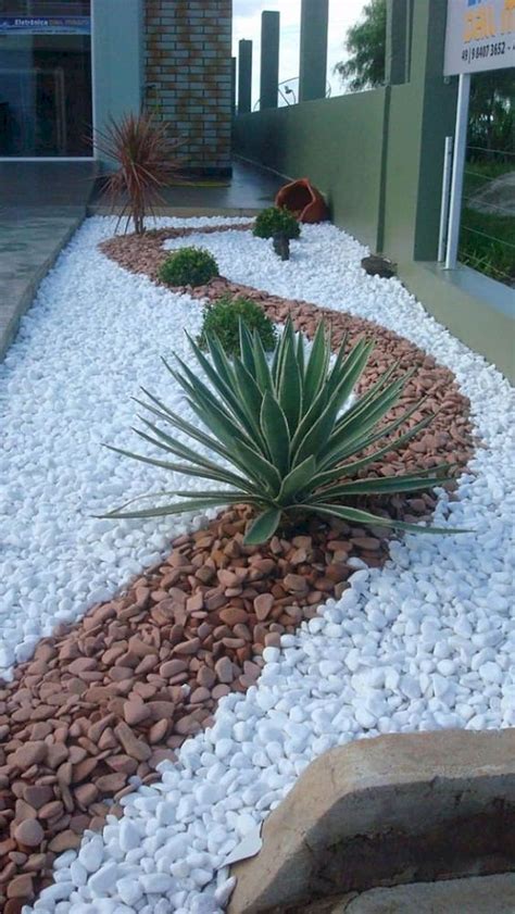 Need landscaping ideas for the front of your house? 70 Beautiful Low Maintenance Front Yard Garden and ...