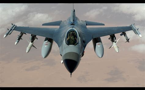 Gambar Pesawat Tempur F16