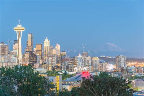 Seattle Downtown Cityscape With Mt Rainnier From Kerry Park Editorial