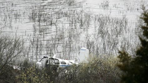 Small Plane Crashes Near Eden Prairie Airport Mpr News