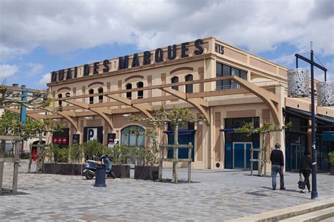 Day 305 Quai Des Marques The Shops Along The River Cruise Port In