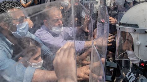 Turkish Police Fire Tear Gas On Pro Kurdish Rally